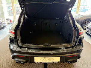 PORSCHE Macan PDK | CH | Swiss Package | Sitzbelüftung | PDLS+ | Panorama | 18-Weg Sportsitze |