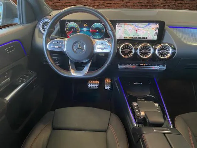 Mercedes-Benz EQA 300 AMG Line 4Matic