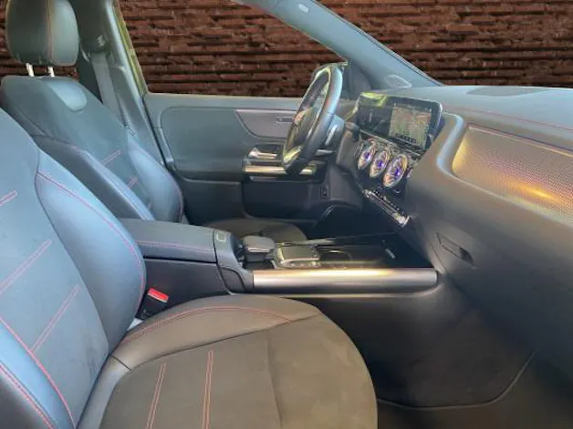 Mercedes-Benz EQA 300 AMG Line 4Matic