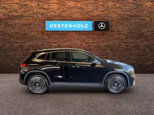 MERCEDES-BENZ EQA 300 AMG Line 4Matic