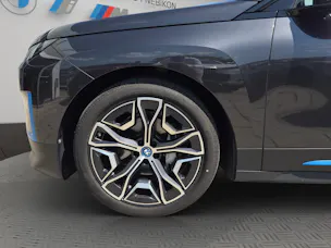 BMW iX xDrive50