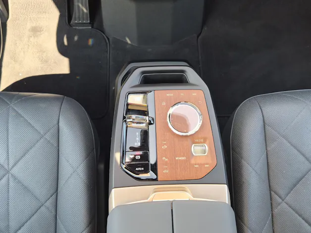 BMW iX xDrive50