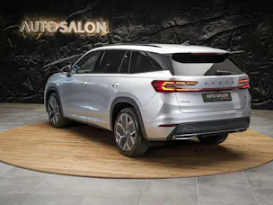 SKODA Kodiaq 2.0 TDI Sportline 4x4 *Panorama*Matrix LED*Anhängerkupplung*