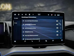 SKODA Kodiaq 2.0 TDI Sportline 4x4 *Panorama*Matrix LED*Anhängerkupplung*