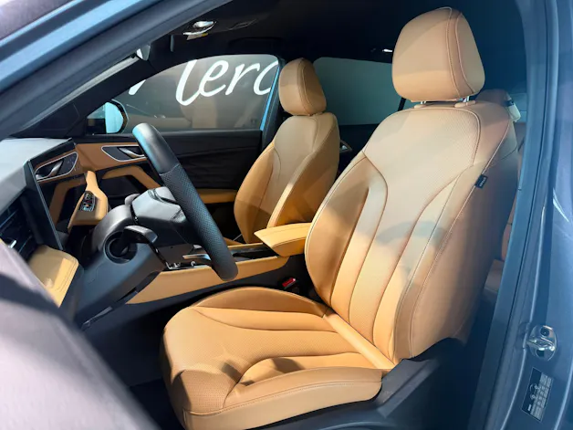 MG HS 1.5 T HEV Luxury