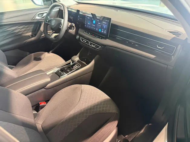 MG HS 1.5 T Comfort Automat