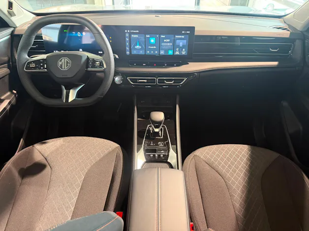 MG HS 1.5 T Comfort Automat