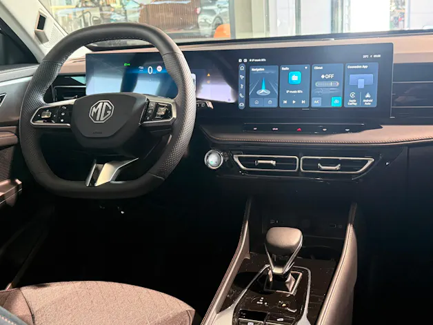 MG HS 1.5 T Comfort Automat
