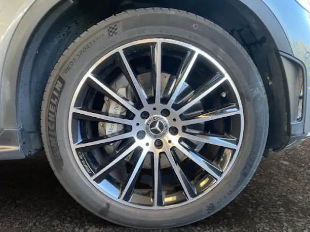 Mercedes-Benz GLC 220 d AMG Line 4Matic