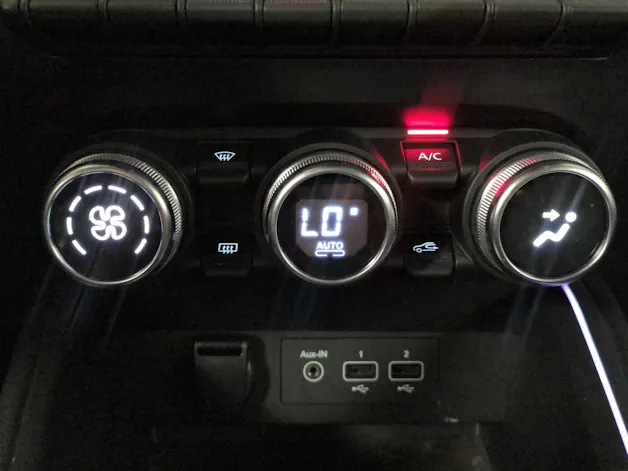 Renault Clio 1.6 E-Tech Intens