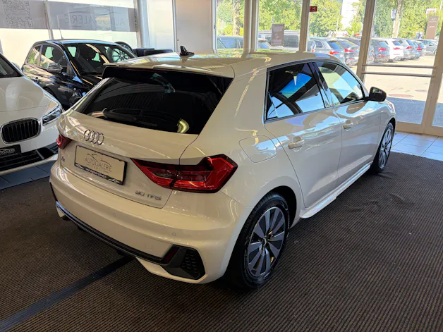Audi A1 Sportback 30 TFSI S Line S-tronic | CH Fahrzeug | LED | Kamera | Adaptiver Tempomat | 17" |