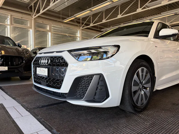 Audi A1 Sportback 30 TFSI S Line S-tronic | CH Fahrzeug | LED | Kamera | Adaptiver Tempomat | 17" |