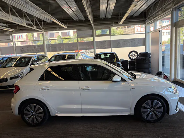 Audi A1 Sportback 30 TFSI S Line S-tronic | CH Fahrzeug | LED | Kamera | Adaptiver Tempomat | 17" |