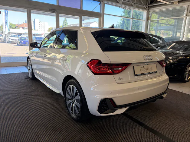 Audi A1 Sportback 30 TFSI S Line S-tronic | CH Fahrzeug | LED | Kamera | Adaptiver Tempomat | 17" |