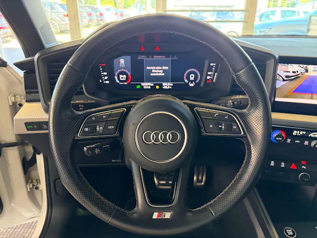 Audi A1 Sportback 30 TFSI S Line S-tronic | CH Fahrzeug | LED | Kamera | Adaptiver Tempomat | 17" |