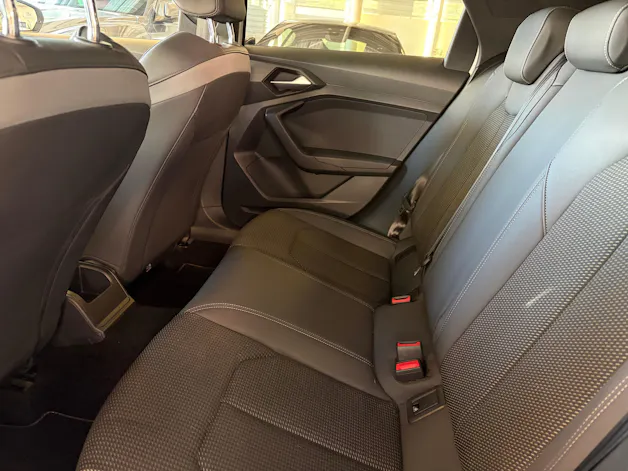 Audi A1 Sportback 30 TFSI S Line S-tronic | CH Fahrzeug | LED | Kamera | Adaptiver Tempomat | 17" |