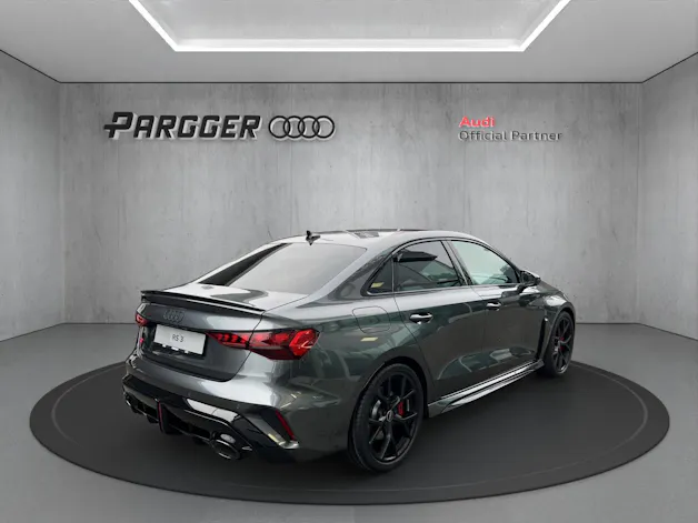 Audi RS3 Limousine 2.5 TSI quattro S-tronic