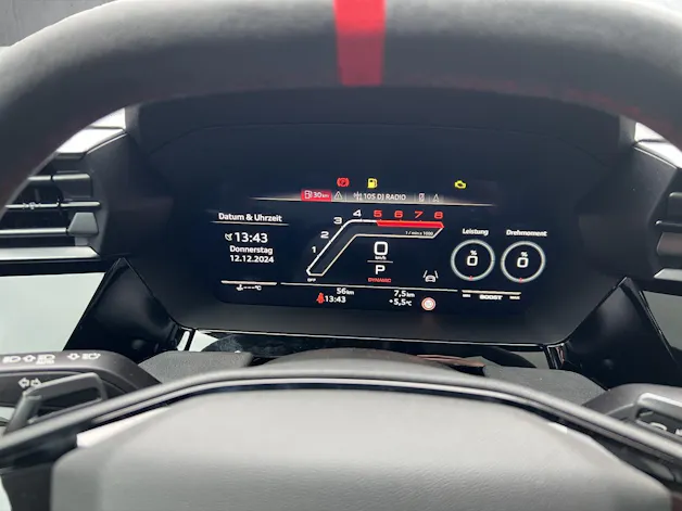 Audi RS3 Limousine 2.5 TSI quattro S-tronic