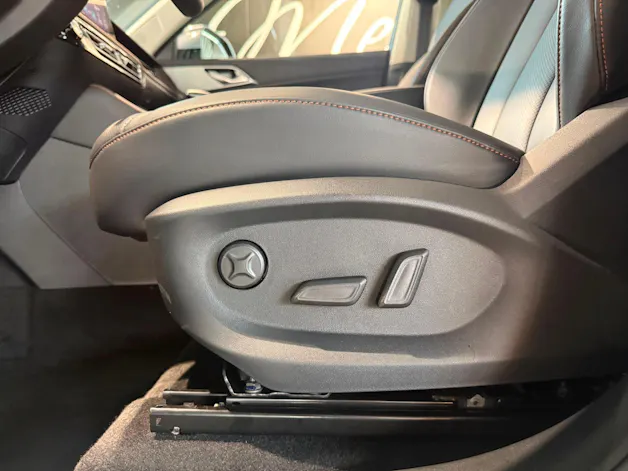 MG HS 1.5 T HEV Luxury