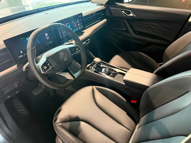 MG HS 1.5 T HEV Luxury