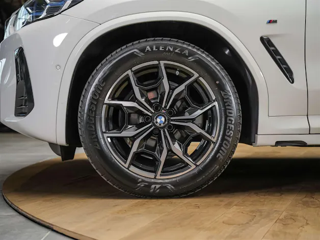 BMW X3 xDrive 20i M Sport Individual *Laser Scheinwerfer*Head Up*Sitzheizung*