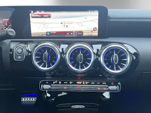 MERCEDES-BENZ A 220 4Matic 8G-DCT