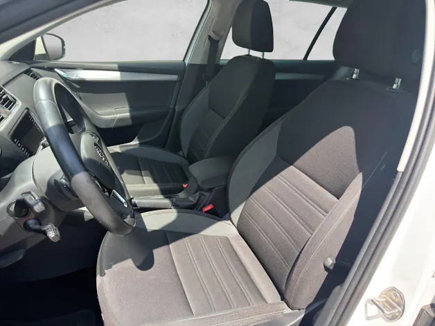 Škoda Octavia Combi 2.0 TDI Ambition DSG