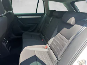 SKODA Octavia Combi 2.0 TDI Ambition DSG