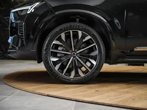 Volvo XC90 B5 AWD Plus Bright Geartronic *Facelift*7 Sitze*Panorama*