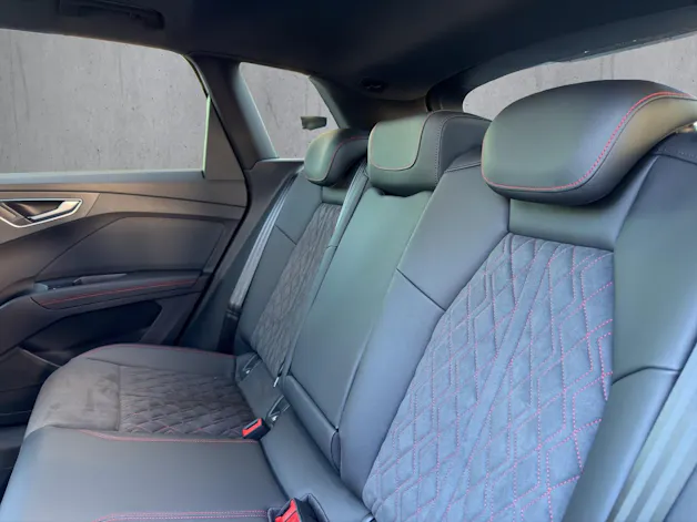 Audi Q4 e-tron 45 Edition Swiss Ski quattro