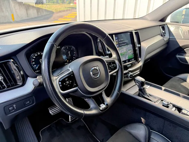 Volvo XC60 D4 AWD R-Design Geartronic