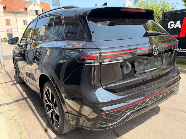 VW Tiguan 2.0 TSI DSG 4MOTION R-LINE *** PANORAMAGLASDACH & 360 GRAD KAMERA ***
