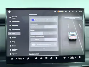 VOYAH Courage 80 kWh 4WD 435PS Azure Blue Metallic