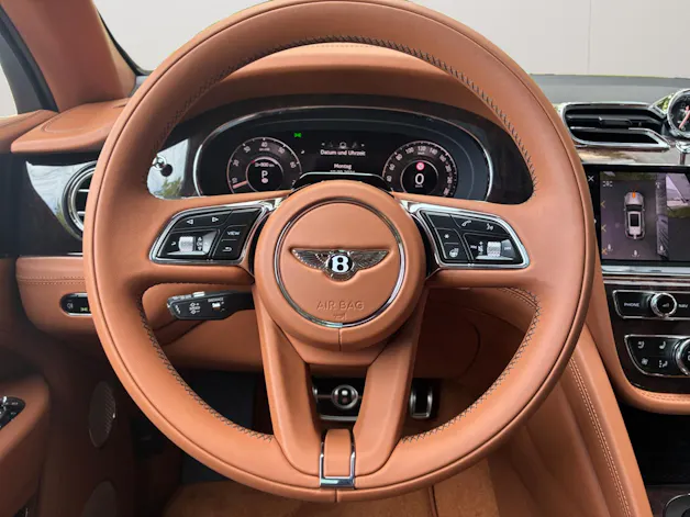 BENTLEY Bentayga Speed V8 650 PS MY 2027/ 1.9% Leasing möglich.