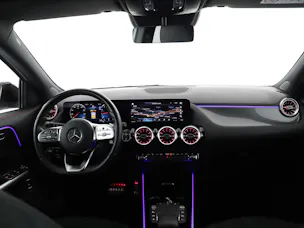 MERCEDES-BENZ GLA 200 AMG Line