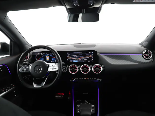 Mercedes-Benz GLA 200 AMG Line