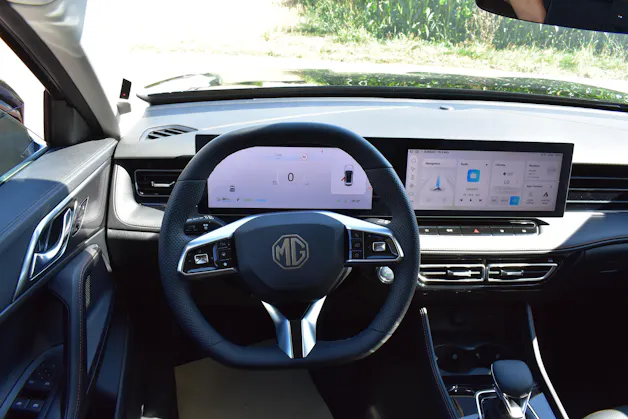 MG HS 1.5 T Hybrid+ Luxury