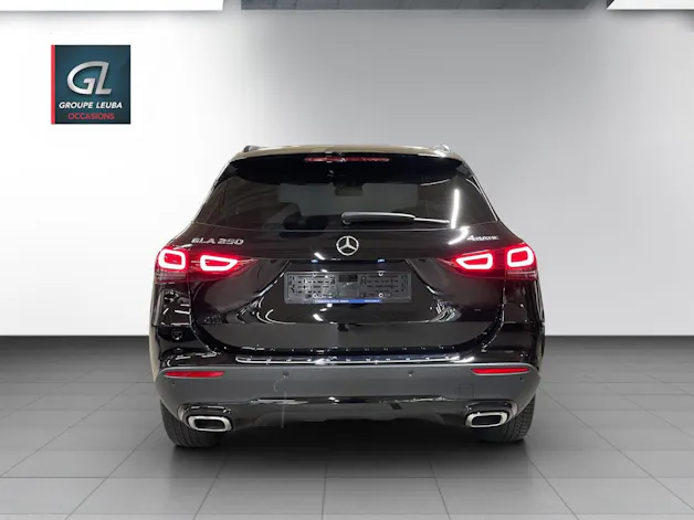 Mercedes-Benz GLA 250 Progressive 8G-DCT