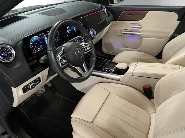 Mercedes-Benz GLA 250 Progressive 8G-DCT
