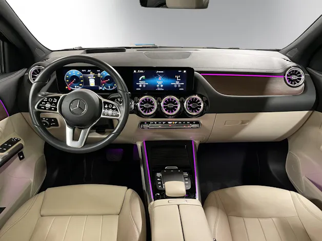 Mercedes-Benz GLA 250 Progressive 8G-DCT