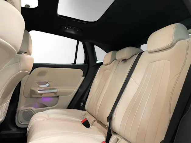 Mercedes-Benz GLA 250 Progressive 8G-DCT