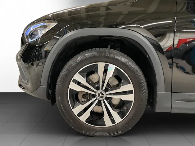 Mercedes-Benz GLA 250 Progressive 8G-DCT