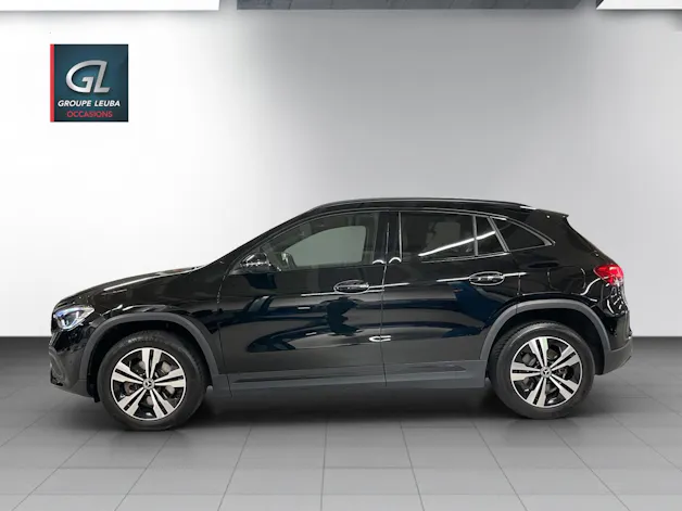 Mercedes-Benz GLA 250 Progressive 8G-DCT