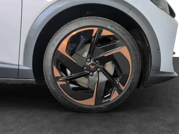 Cupra Tavascan Type 9 77 kWh Adrenaline