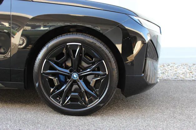 BMW iX xDrive50 *0.9%-LEASINGAKTION*