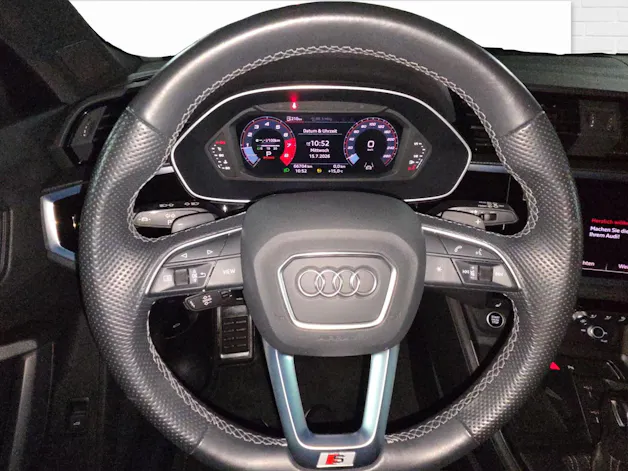 Audi Q3 45 TFSI S line quattro S-tronic