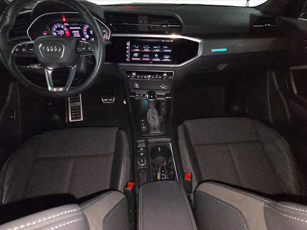 Audi Q3 45 TFSI S line quattro S-tronic