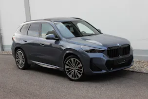 BMW X1 xDrive 30e M Sport Pro Individual Storm Bay metallic *0.9%-LEASINGAKTION*