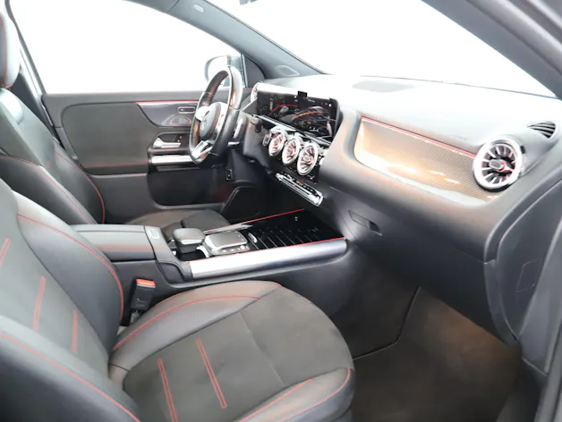 Mercedes-Benz GLA 200 4M AMG Line 8G-D