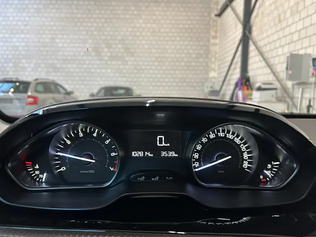Peugeot 208 1.2 PureTech Signature